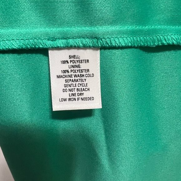 Green dress - Picture 6 of 7